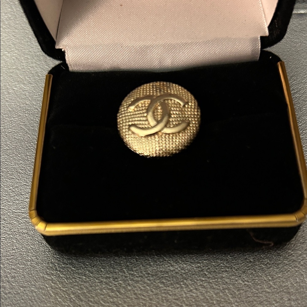 Gold-Tone Button Accessory - image 1